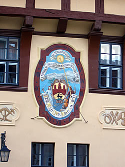 Die Sonnenuhr des Rathauses von Stolberg im Harz - die Europastadt im Südharz